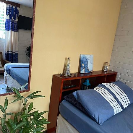 Pool House Hostel Santa Ana Zewnętrze zdjęcie